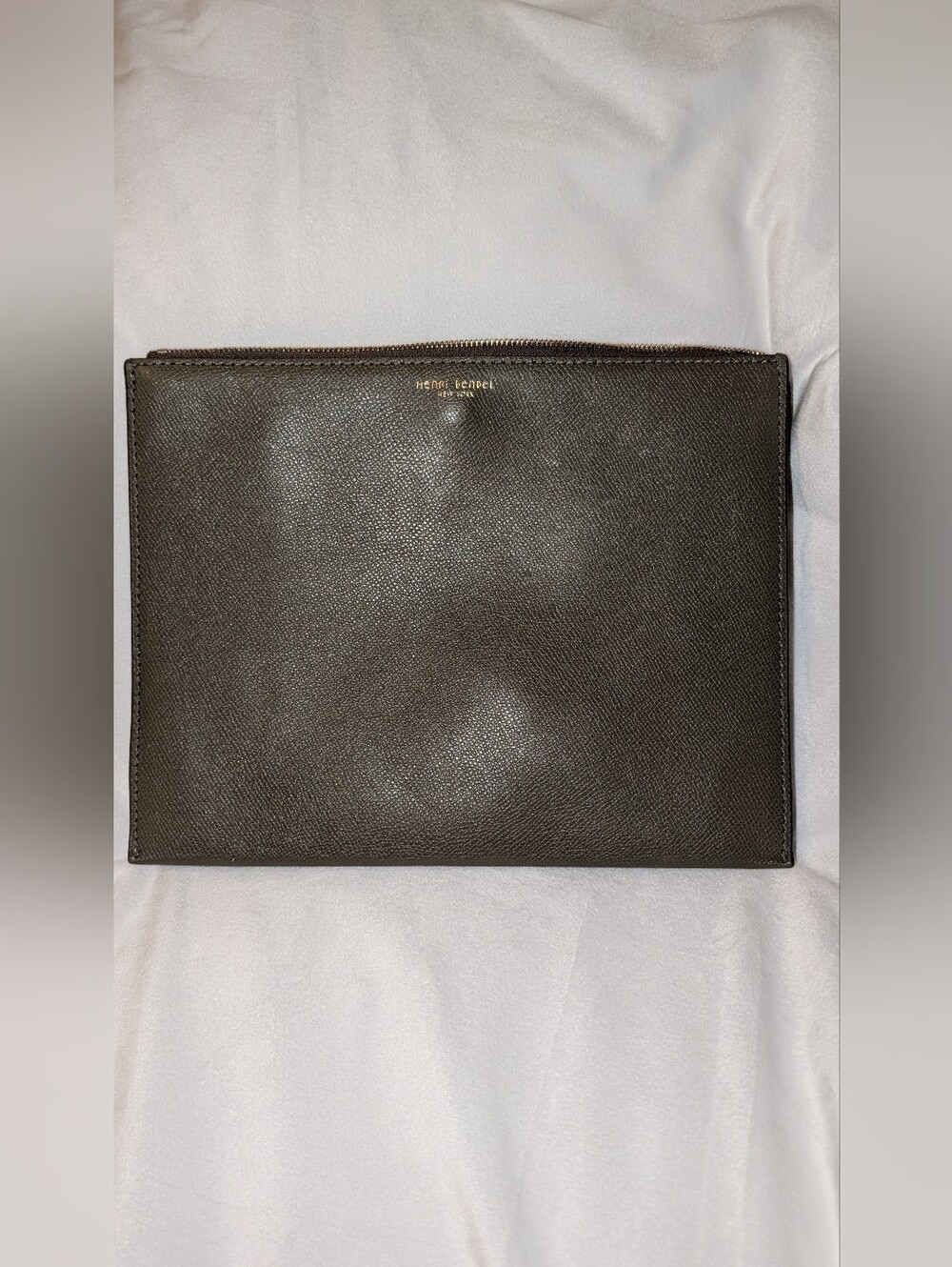 Henri Bendel Saffiano Leather Portfolio Pouch Clutch Triple Compartment Green VG